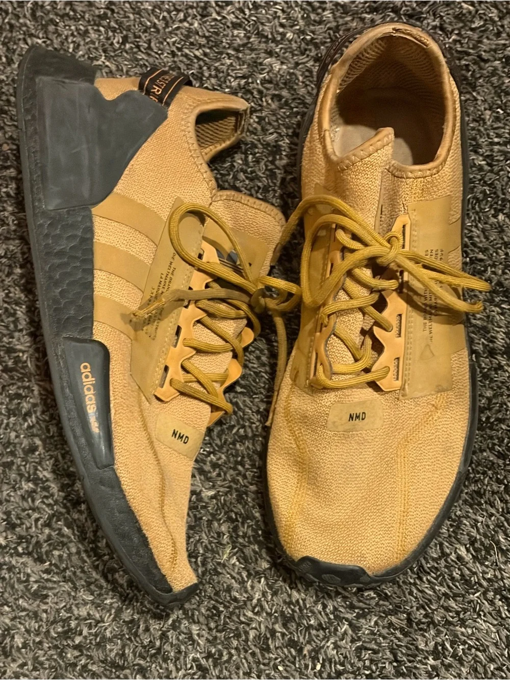 Adidas NMD R1 V2 “Cardboard” FY6861 Casual Lifestyle Running Sneaker Shoe 10.5